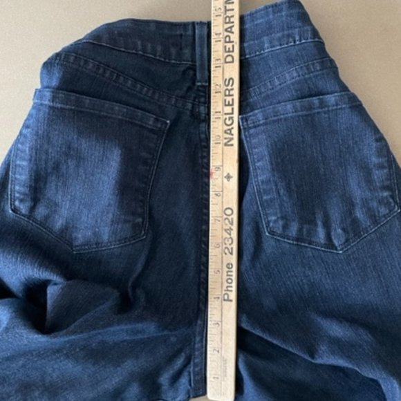NYDJ NOT YOUR DAUGHTER’S JEANS Size 6-8 With Flattering Lift/Tuck Technology - Picture 10 of 12